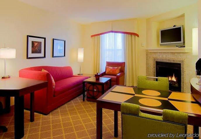 By Marriott Airport 3* Roanoke